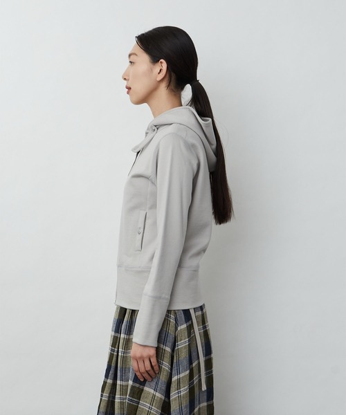 LOISIR（ロワズィール）の「コットン裏毛ジップパーカー（パーカー・レディース・ベージュ/グレー・FREE）」の16枚目の写真