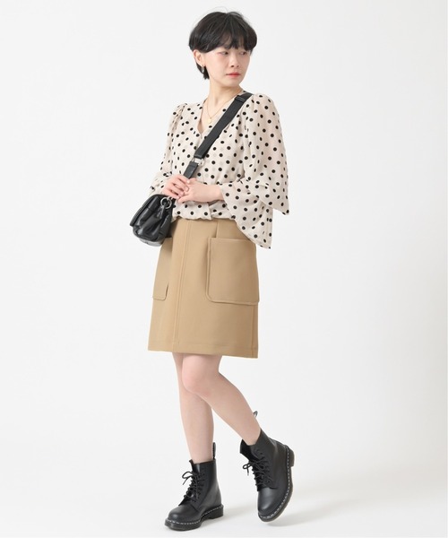 U by SPICK&SPAN(ユーバイスピックアンドスパン)の「ダブルクロスフロントポケットミニスカート◆(スカート・レディース・ベージュ・38/36/34)」の3枚目の写真