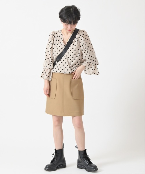 U by SPICK&SPAN(ユーバイスピックアンドスパン)の「ダブルクロスフロントポケットミニスカート◆(スカート・レディース・ベージュ・38/36/34)」の5枚目の写真
