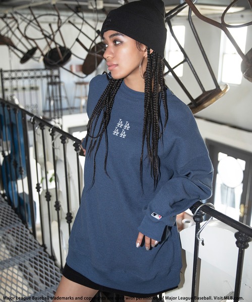 -MAX MARA- ロゴプリント ジップアップ トップハンドルバッグ MAX MARA- ロゴプリント ジップアップ トップハンドルバッグ