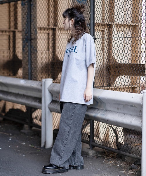 X-girl（エックスガール）の「COLLEGE LOGO S/S BIG TEE