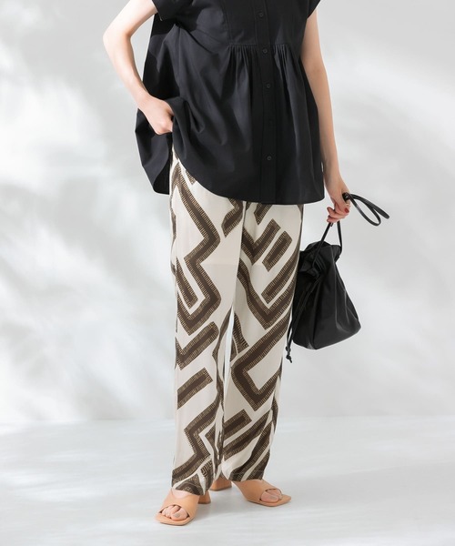 KBF（ケイビーエフ）の「メイズパターンイージーパンツ（その他パンツ・レディース・ホワイト系その他/グリーン系その他・ONE）」の2枚目の写真