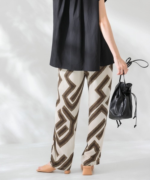 KBF（ケイビーエフ）の「メイズパターンイージーパンツ（その他パンツ・レディース・ホワイト系その他/グリーン系その他・ONE）」の22枚目の写真