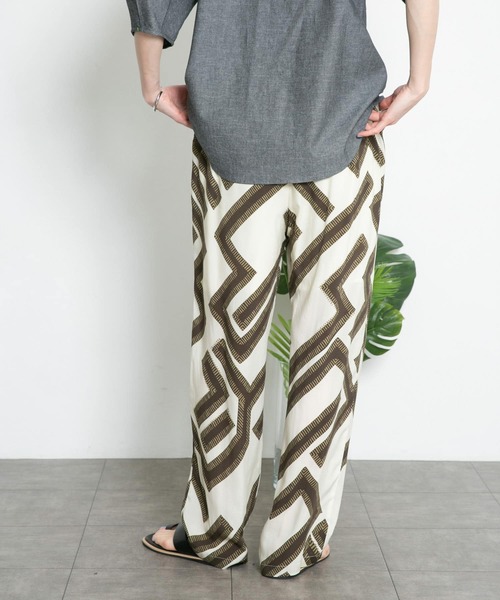 KBF（ケイビーエフ）の「メイズパターンイージーパンツ（その他パンツ・レディース・ホワイト系その他/グリーン系その他・ONE）」の4枚目の写真