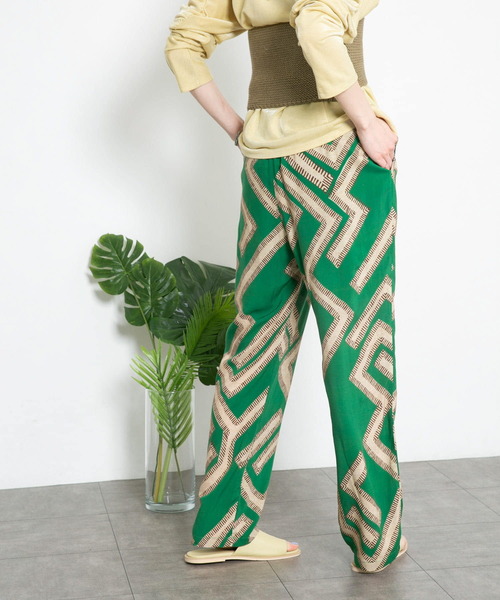 KBF（ケイビーエフ）の「メイズパターンイージーパンツ（その他パンツ・レディース・ホワイト系その他/グリーン系その他・ONE）」の18枚目の写真