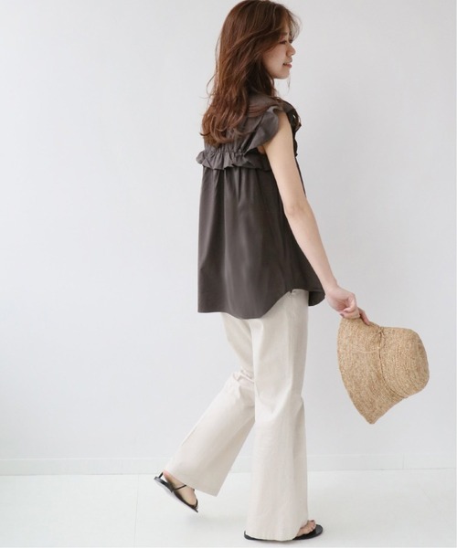 JOURNAL STANDARD relume（ジャーナルスタンダード　レリューム）の「《WEB限定追加》フリルノースリーブブラウス（シャツ/ブラウス・レディース・ホワイト/グレー/ブルー・FREE）」の5枚目の写真