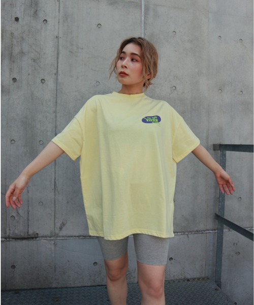 FIG&VIPER(フィグアンドバイパー)の「F&V CLUB retoro BIG-T(Tシャツ/カットソー・レディース・イエロー/ブラック/ホワイト・FREE)」の22枚目の写真