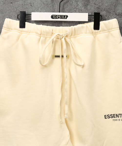 FOG ESSENTIALS(エフオージーエッセンシャルズ)の「【FOG ESSENTIALS/フィアー オブ ゴッド エッセンシャルズ】RUBBER TAG SWEAT SHORTS(スウェットパンツ・メンズ・ホワイト系その他・SMALL/MEDIUM)」の6枚目の写真