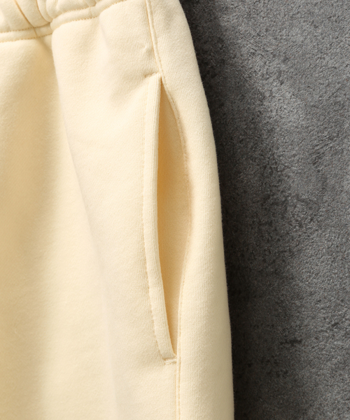 FOG ESSENTIALS(エフオージーエッセンシャルズ)の「【FOG ESSENTIALS/フィアー オブ ゴッド エッセンシャルズ】RUBBER TAG SWEAT SHORTS(スウェットパンツ・メンズ・ホワイト系その他・SMALL/MEDIUM)」の10枚目の写真