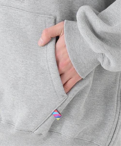 is-ness（イズネス）の「【is-ness / イズネス】VENTILATION LONG SWEAT HOODIE（パーカー・メンズ・チャコールグレー・LARGE）」の13枚目の写真