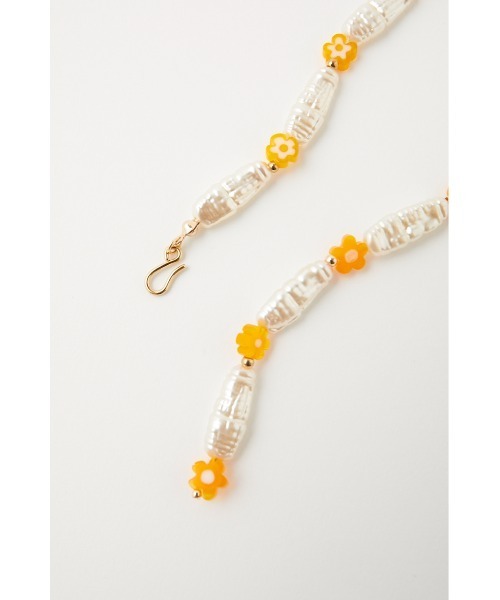 MOUSSY（マウジー）の「FLOWER BEADS チョーカー（ネックレス・レディース・グリーン/クリア・FREE）」の4枚目の写真