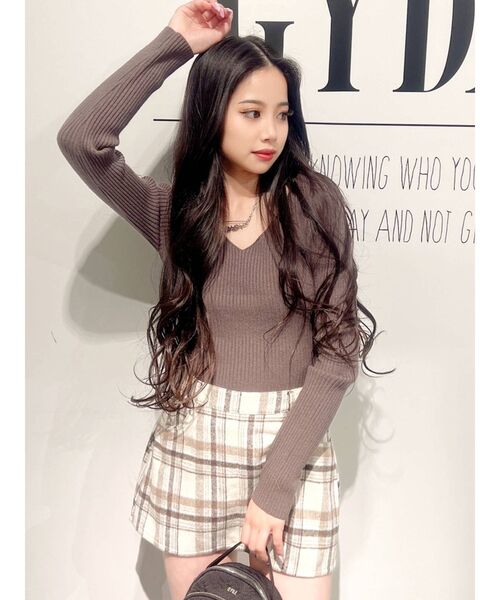 GYDA(ジェイダ)の「Vネックリブニットトップス(ニット/セーター・レディース・オフホワイト/チャコールグレー/ブラック・FREE)」の5枚目の写真