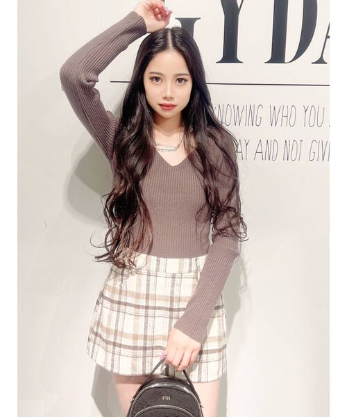 GYDA(ジェイダ)の「Vネックリブニットトップス(ニット/セーター・レディース・オフホワイト/チャコールグレー/ブラック・FREE)」の12枚目の写真