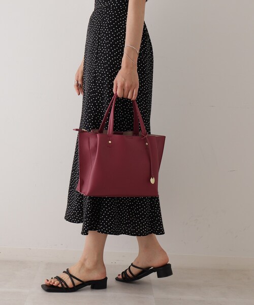 SHOO・LA・RUE（シューラルー）の「◆軽量ぷっくり平手あおりトート（トートバッグ・レディース・ブラック/キャメル/ピンク系・00）」の16枚目の写真