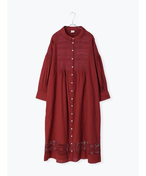 TSUHARU by Samansa Mos2（ツハルバイサマンサモスモス）の「スモッキング裾レースワンピース（ワンピース・レディース・ブラック/ベージュ/ボルドー・ﾌﾘ-）」の4枚目の写真