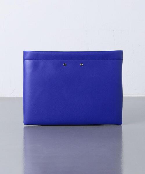 UNITED ARROWS（ユナイテッドアローズ）の「リサイクルレザー クラッチバッグ（クラッチバッグ・メンズ・ブラック/レッド/コバルトブルー・FREE）」の3枚目の写真