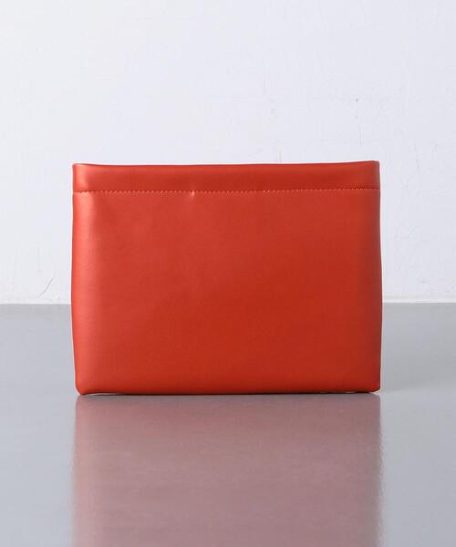 UNITED ARROWS（ユナイテッドアローズ）の「リサイクルレザー クラッチバッグ（クラッチバッグ・メンズ・ブラック/レッド/コバルトブルー・FREE）」の5枚目の写真