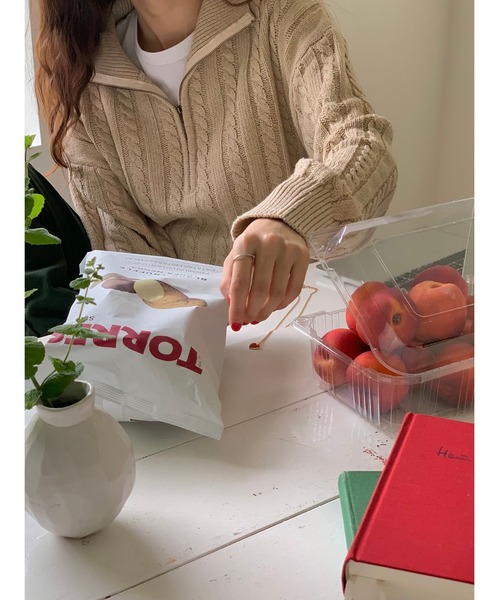 MINS MINIS（ミンスミニス）の「ハーフジップケーブルニットプルオーバー（ニット/セーター・レディース・ネイビー/ベージュ/カーキ・FREE）」の12枚目の写真