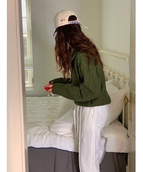 MINS MINIS（ミンスミニス）の「ハーフジップケーブルニットプルオーバー（ニット/セーター・レディース・ネイビー/ベージュ/カーキ・FREE）」の5枚目の写真