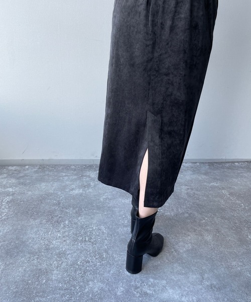 LOWRYS FARM（ローリーズファーム）の「ベロアライクタイトスカート　163108（スカート・レディース・ブラック/グリーン/アイボリー・MEDIUM/LARGE）」の9枚目の写真