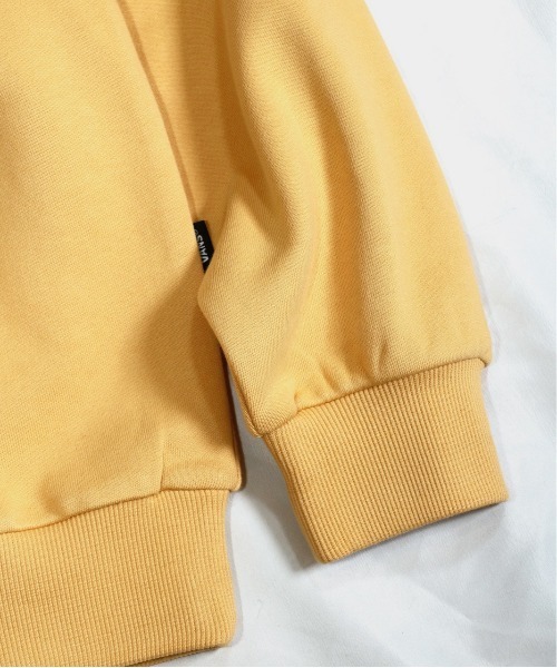 VANS(バンズ)の「VANS / ヴァンズ MENS MINI LOGO BIG HOODIE SWEAT ミニロゴ オーバーサイズ プルオーバーパーカー(パーカー・メンズ・ブラック/ネイビー/イエロー・LARGE/X-LARGE/MEDIUM)」の9枚目の写真