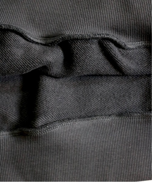 VANS(バンズ)の「VANS / ヴァンズ MENS MINI LOGO BIG HOODIE SWEAT ミニロゴ オーバーサイズ プルオーバーパーカー(パーカー・メンズ・ブラック/ネイビー/イエロー・LARGE/X-LARGE/MEDIUM)」の8枚目の写真