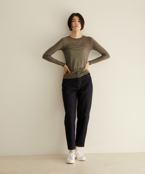 SALON adam et rope'（サロン アダム エ ロペ）の「[ご好評につき新色追加！]シアージャージクルーネックプルオーバー（Tシャツ/カットソー・レディース・ホワイト/ブラック/オリーブ/ラベンダー・FREE）」の16枚目の写真