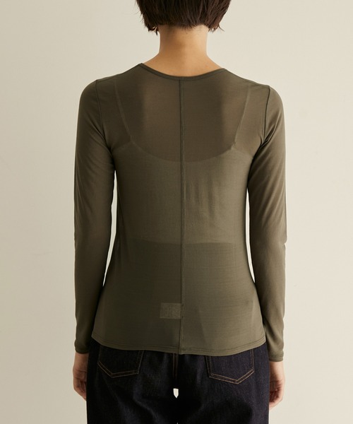 SALON adam et rope'（サロン アダム エ ロペ）の「[ご好評につき新色追加！]シアージャージクルーネックプルオーバー（Tシャツ/カットソー・レディース・ホワイト/ブラック/オリーブ/ラベンダー・FREE）」の15枚目の写真