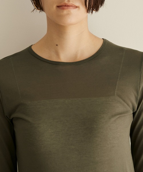 SALON adam et rope'（サロン アダム エ ロペ）の「[ご好評につき新色追加！]シアージャージクルーネックプルオーバー（Tシャツ/カットソー・レディース・ホワイト/ブラック/オリーブ/ラベンダー・FREE）」の18枚目の写真