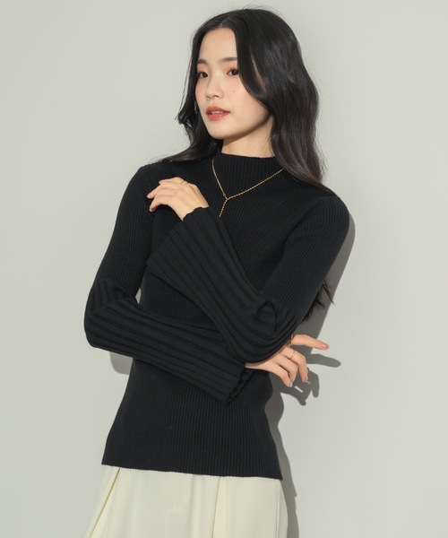 NEUNA(ヌナ)の「【素肌に触れても柔らかな着心地】変則フレアスリーブリブニットトップス(ニット/セーター・レディース・アイボリー/ブラック/ネイビー/グレー/チャコールグレー・FREE)」の17枚目の写真