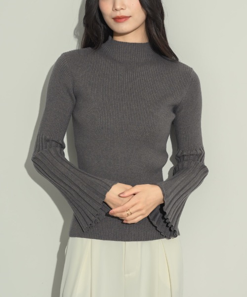 NEUNA(ヌナ)の「【素肌に触れても柔らかな着心地】変則フレアスリーブリブニットトップス(ニット/セーター・レディース・アイボリー/ブラック/ネイビー/グレー/チャコールグレー・FREE)」の18枚目の写真