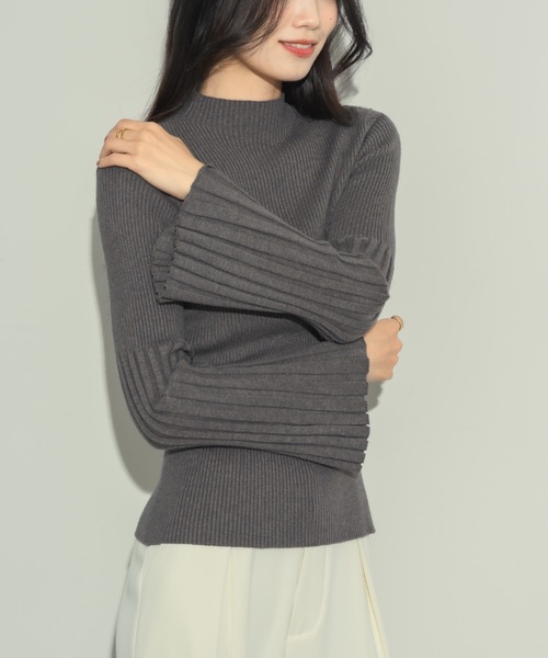 NEUNA(ヌナ)の「【素肌に触れても柔らかな着心地】変則フレアスリーブリブニットトップス(ニット/セーター・レディース・アイボリー/ブラック/ネイビー/グレー/チャコールグレー・FREE)」の19枚目の写真