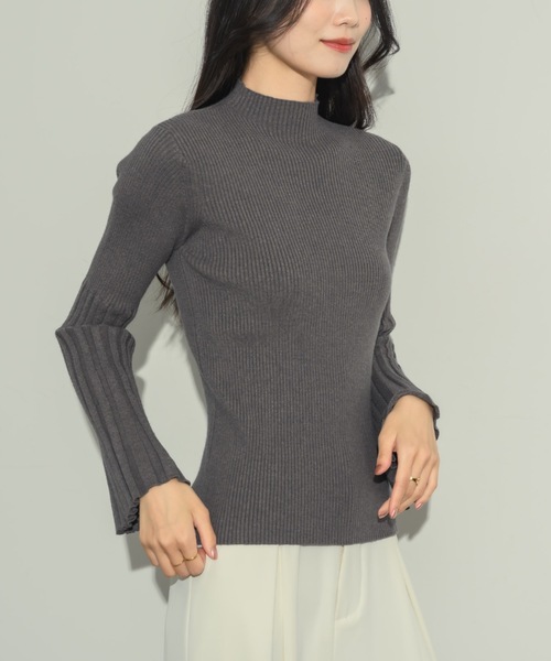 NEUNA(ヌナ)の「【素肌に触れても柔らかな着心地】変則フレアスリーブリブニットトップス(ニット/セーター・レディース・アイボリー/ブラック/ネイビー/グレー/チャコールグレー・FREE)」の20枚目の写真