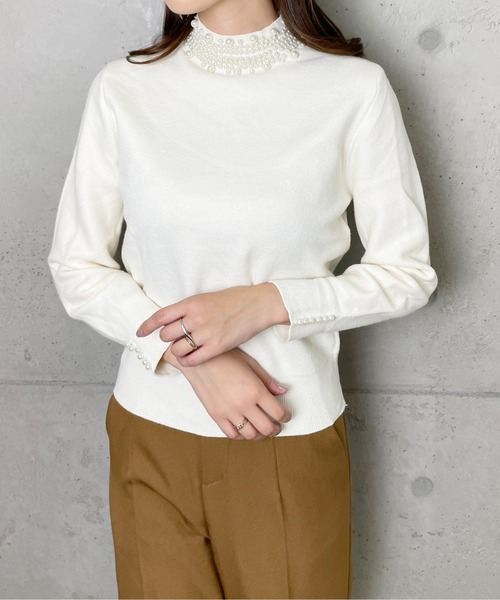 StyleSea（スタイルシー）の「パールビジューハイネックニット（ニット/セーター・レディース・ブラック/ベージュ/ホワイト/エメラルド/ピンク・FREE）」の2枚目の写真