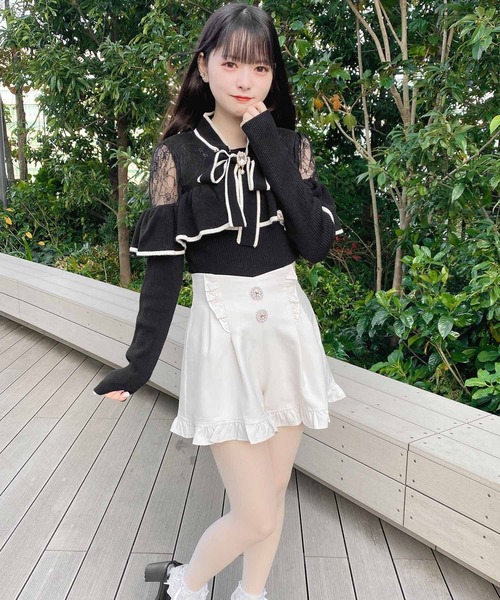 ROJITA(ロジータ)の「レース切替配色ラッフルニット(ニット/セーター・レディース・グレー/ブラック/ホワイト・FREE)」の5枚目の写真