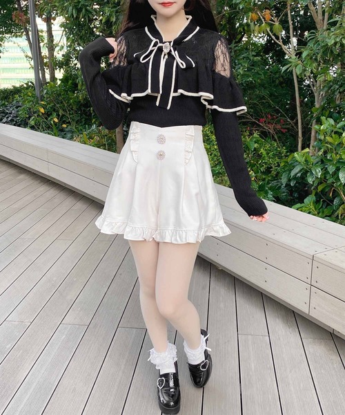 ROJITA(ロジータ)の「レース切替配色ラッフルニット(ニット/セーター・レディース・グレー/ブラック/ホワイト・FREE)」の6枚目の写真