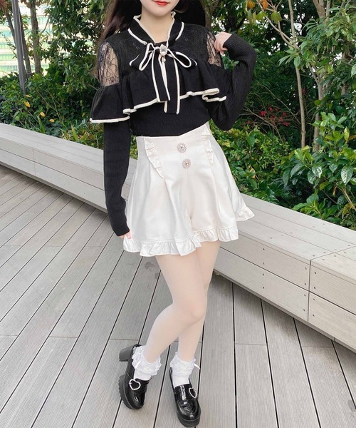ROJITA(ロジータ)の「レース切替配色ラッフルニット(ニット/セーター・レディース・グレー/ブラック/ホワイト・FREE)」の8枚目の写真