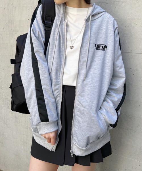 CLEA(クレア)の「ラインロゴジップアップ裏毛パーカー(パーカー・レディース・グレー・M/L/XL)」の15枚目の写真