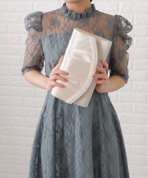 Lace Ladies(レースレディース)の「パールフレームサテンプリーツクラッチバッグ(クラッチバッグ・レディース・ブラック/ベージュ・FREE)」の6枚目の写真