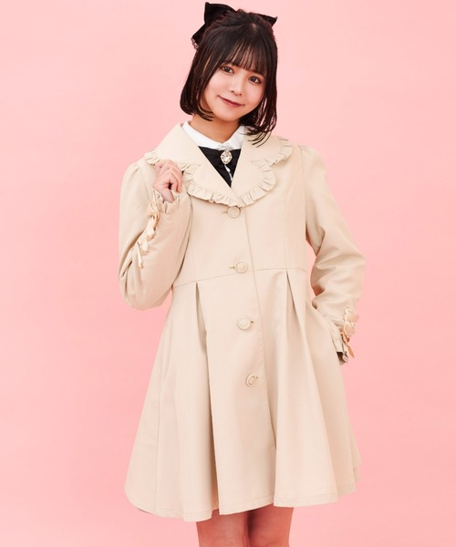 フリル襟クリーム色コート Secret Honey（シークレットハニー）の「バッスルスプリングコート