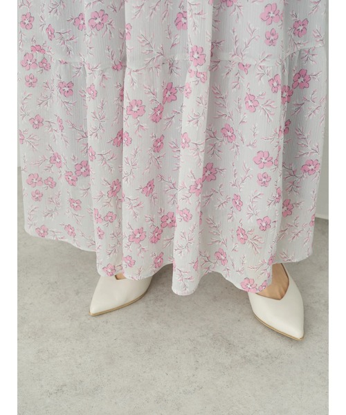 earth music&ecology（アースミュージックアンドエコロジー）の「フラワーティアードスカート（スカート・レディース・グリーン系その他3/ライトグレー/ライトブルー・FREE）」の4枚目の写真