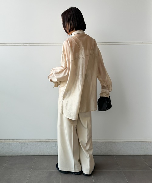 select MOCA by son（セレクトモカバイソン）の「【お気に入り58,000突破！！】シアーオーバーサイズシャツ（シャツ/ブラウス・レディース・カーキ/ピンク/ベージュ/ブラウン/ネイビー/スミクロ/グレイッシュベージュ・FREE/SMALL）」の13枚目の写真