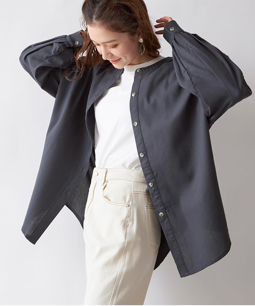 Rejoule(リジュール)の「長袖 コットンリネンノーカラーオーバーサイズシャツ(シャツ/ブラウス・レディース・チャコールグレー/ベージュ/ホワイト系その他・FREE)」の2枚目の写真