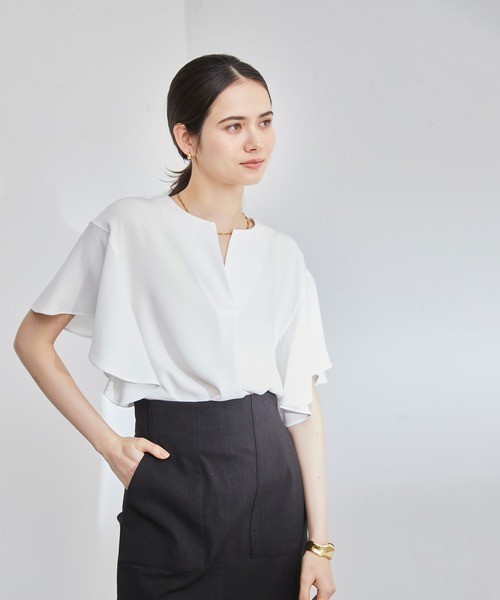 ROPE'(ロペ)の「バックサテンジョーゼットラッフルスリーブブラウス(シャツ/ブラウス・レディース・ホワイト/サックスブルー・38)」の16枚目の写真