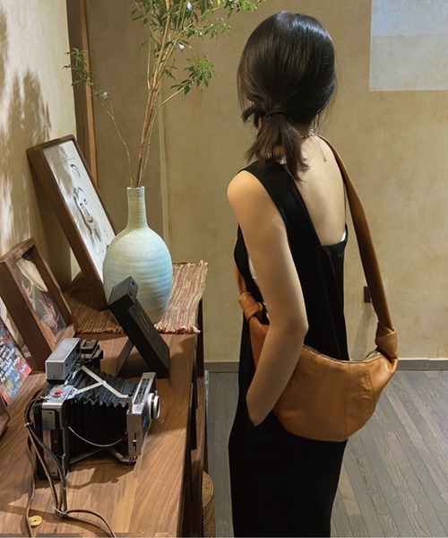 meJane（ミージェーン）の「サロペットワイドパンツ（サロペット/オーバーオール・レディース・ブラック・S/M/L）」の5枚目の写真