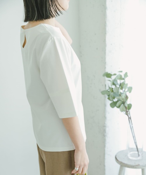 ITEMS URBANRESEARCH（アイテムズ アーバンリサーチ）の「ストレッチハンソデTシャツ（Tシャツ/カットソー・レディース・オフホワイト/ブラック/ブルー/モカ/ブラウン系その他・FREE）」の16枚目の写真