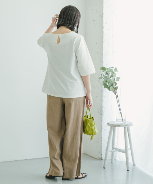 ITEMS URBANRESEARCH（アイテムズ アーバンリサーチ）の「ストレッチハンソデTシャツ（Tシャツ/カットソー・レディース・オフホワイト/ブラック/ブルー/モカ/ブラウン系その他・FREE）」の22枚目の写真