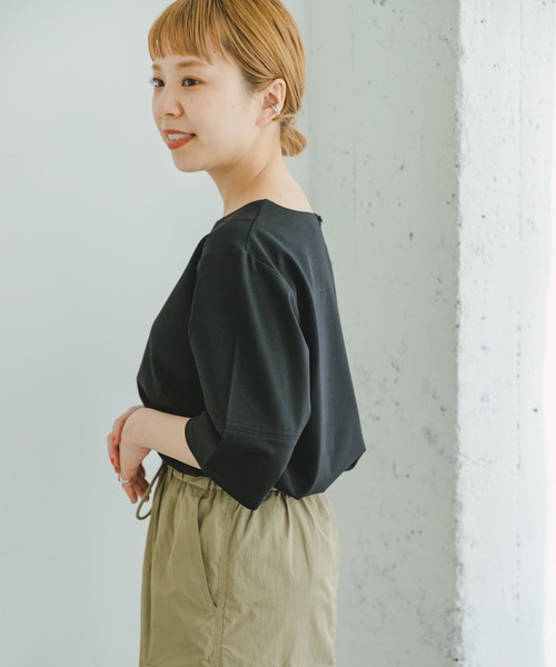 ITEMS URBANRESEARCH（アイテムズ アーバンリサーチ）の「ストレッチハンソデTシャツ（Tシャツ/カットソー・レディース・オフホワイト/ブラック/ブルー/モカ/ブラウン系その他・FREE）」の13枚目の写真