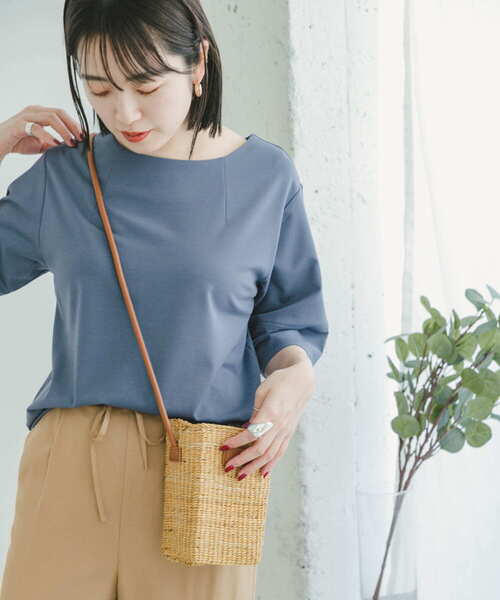 ITEMS URBANRESEARCH（アイテムズ アーバンリサーチ）の「ストレッチハンソデTシャツ（Tシャツ/カットソー・レディース・オフホワイト/ブラック/ブルー/モカ/ブラウン系その他・FREE）」の14枚目の写真