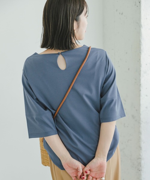 ITEMS URBANRESEARCH（アイテムズ アーバンリサーチ）の「ストレッチハンソデTシャツ（Tシャツ/カットソー・レディース・オフホワイト/ブラック/ブルー/モカ/ブラウン系その他・FREE）」の19枚目の写真